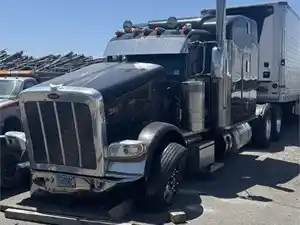 Salvage 2016 Peterbilt 389 - 60825