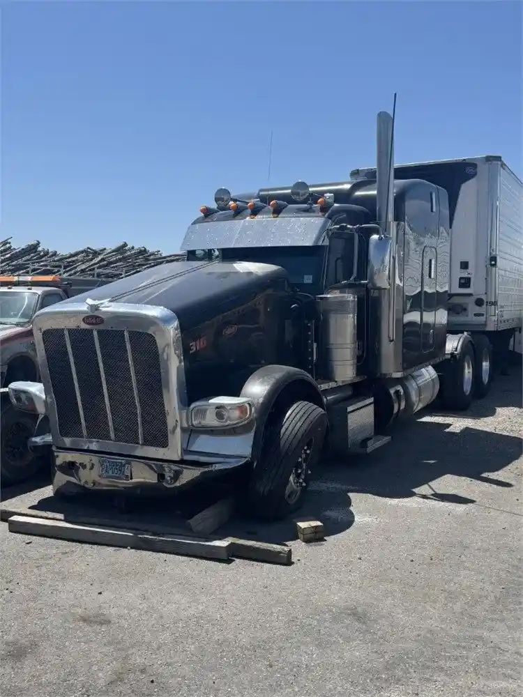 Peterbilt  389