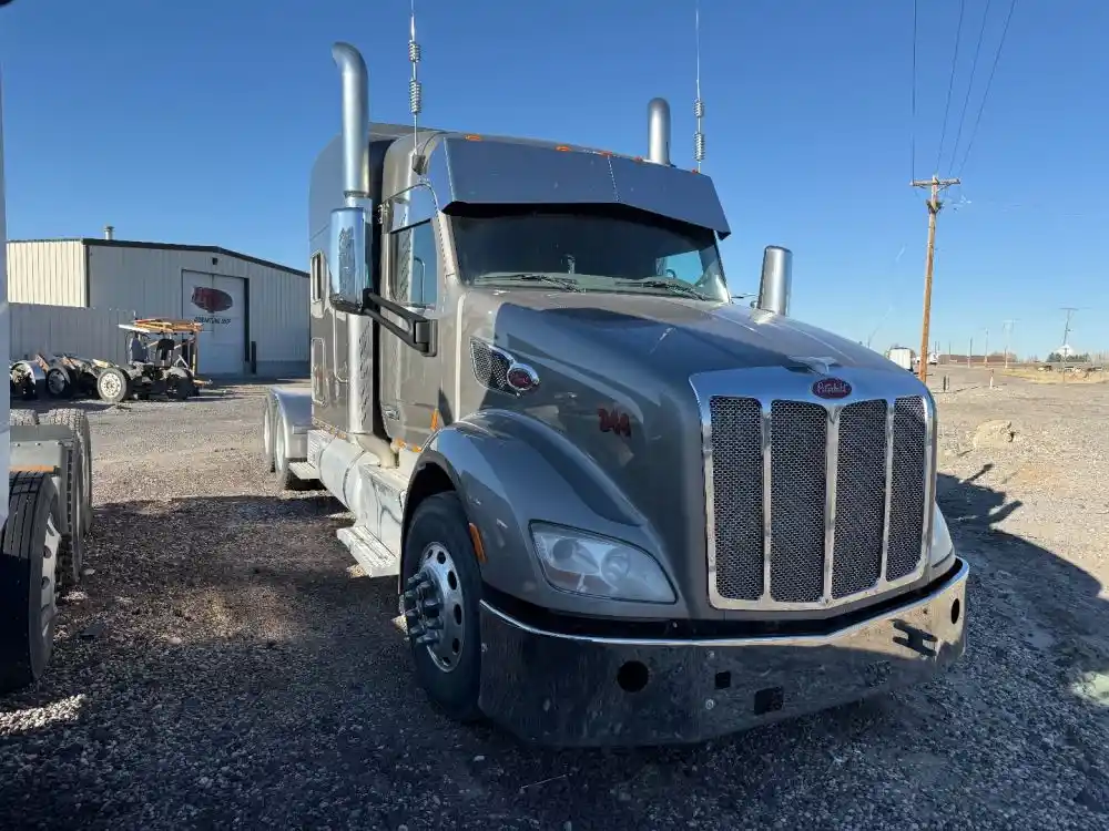 Peterbilt  579