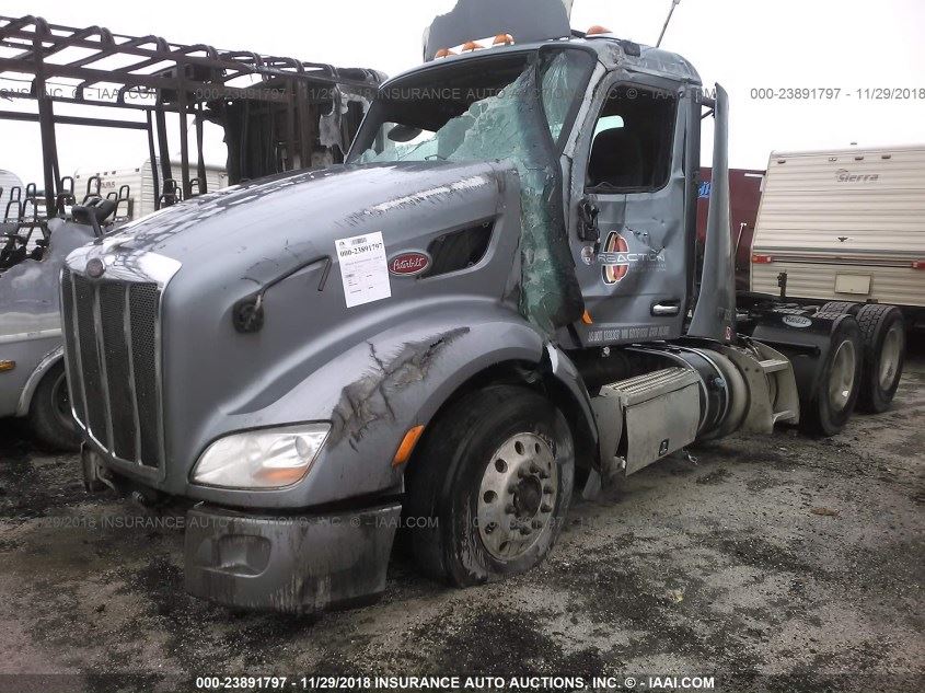 Peterbilt  579
