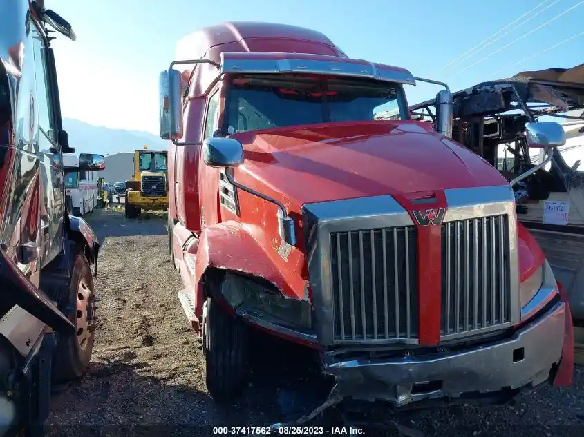 Western Star  5700