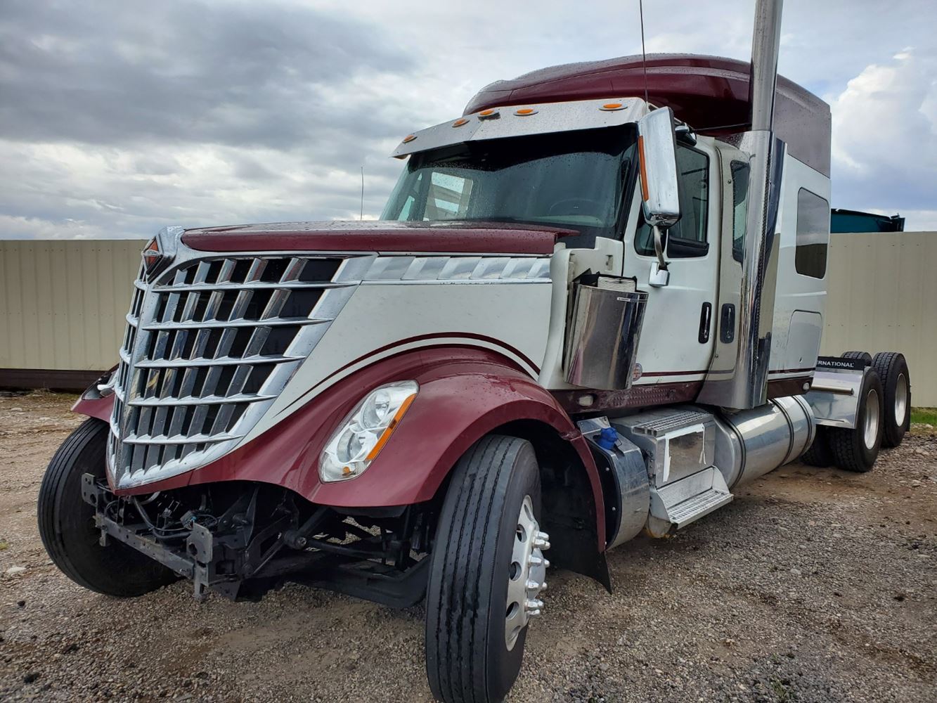 International  LONESTAR