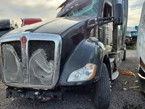 Salvage 2017 Kenworth T680 - 92819