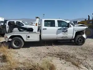 Salvage 2018 Chevrolet Silverado - 10425