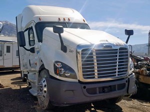 2018 Freightliner Cascadia 125 Truck for Parts (Stock #72519)) Part Image