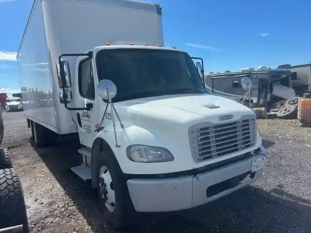 Freightliner  M2 106
