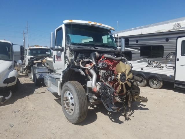 International  LT625
