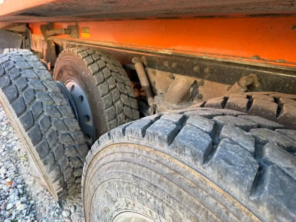 Image 7 of truck Used 2018 Kenworth T800 Dump Truck 