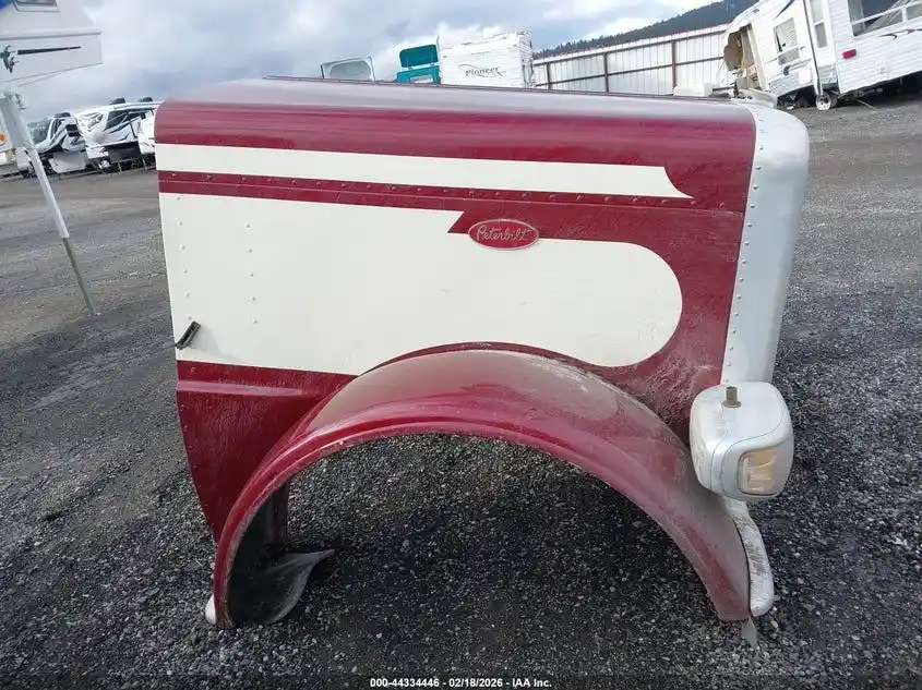 Image 6 of truck Salvage 2018 Peterbilt 389 Truck Tractor 