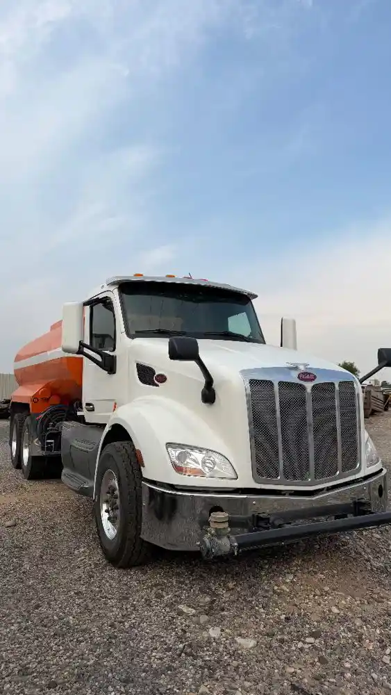 Peterbilt  579