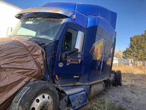 Salvage 2018 Peterbilt 579 - 122219