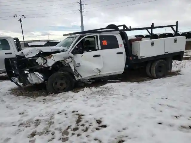 RAM  3500 Chassis