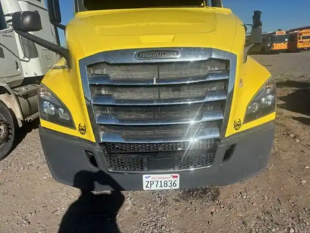 Freightliner  Cascadia 126