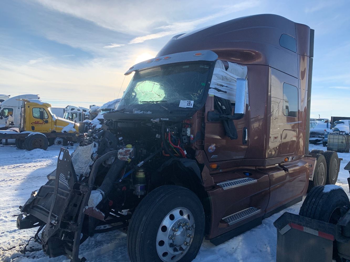 International  LT625