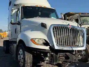 Salvage 2019 International LT625 - 71126