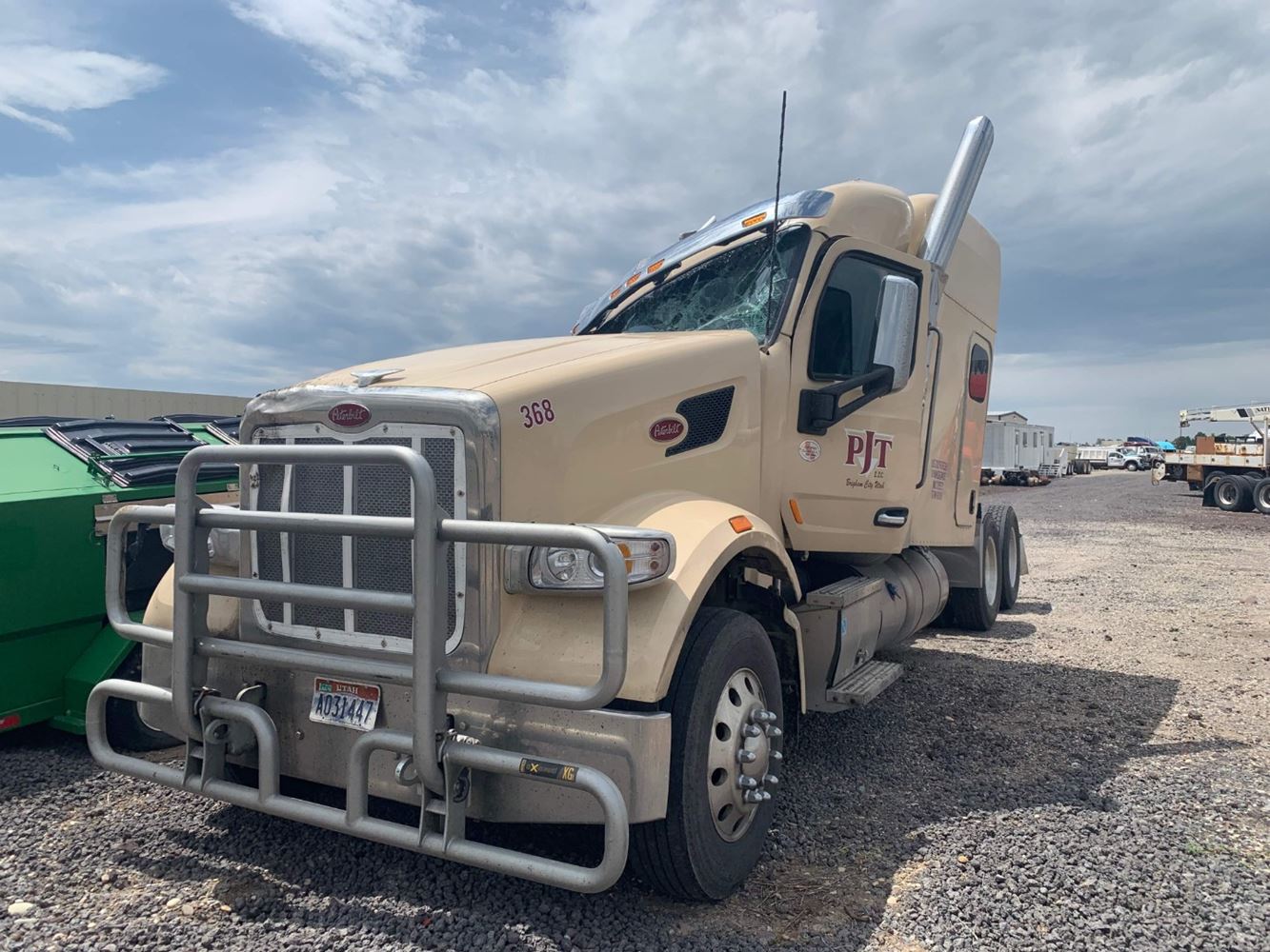 Peterbilt  567