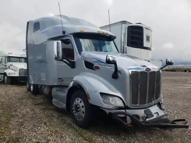 Peterbilt  579