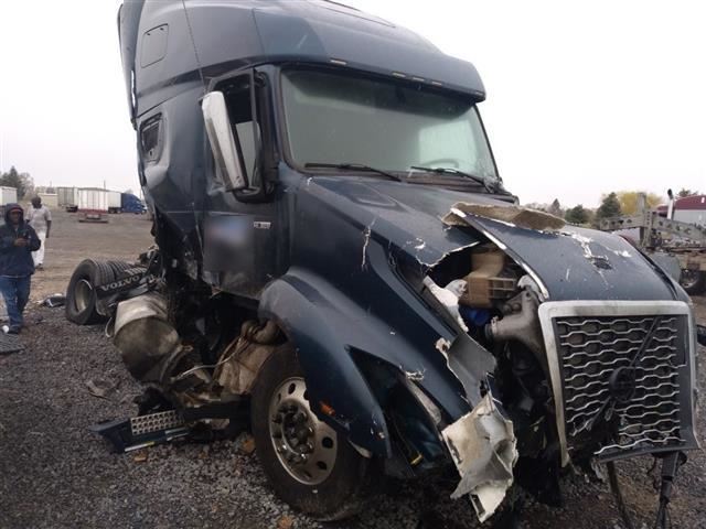 Volvo  VNL