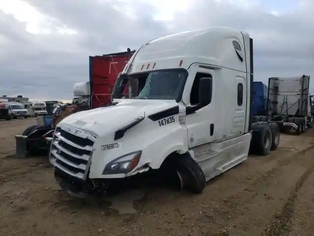 Freightliner  Cascadia 126