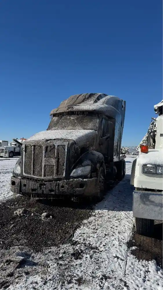 Salvage 2020 Peterbilt 579 Truck Tractor 