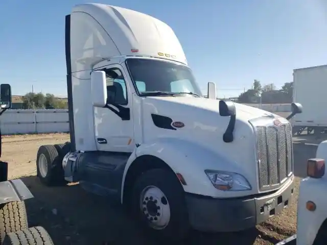 Salvage 2020 Peterbilt 579 Truck Tractor 