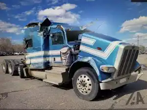 Salvage 2021 Peterbilt 389 - 32125
