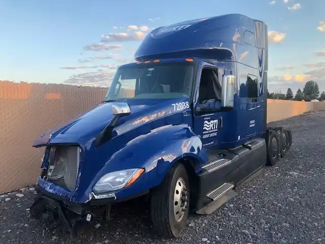International  LT625