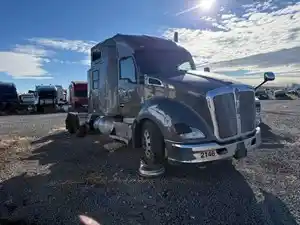 Salvage 2022 Kenworth T680 - 110225