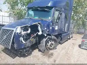 Salvage 2022 Volvo VNL - 112225