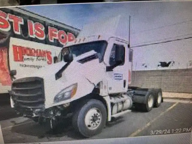 Freightliner  Cascadia 126