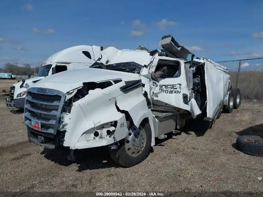 Freightliner  Cascadia 126
