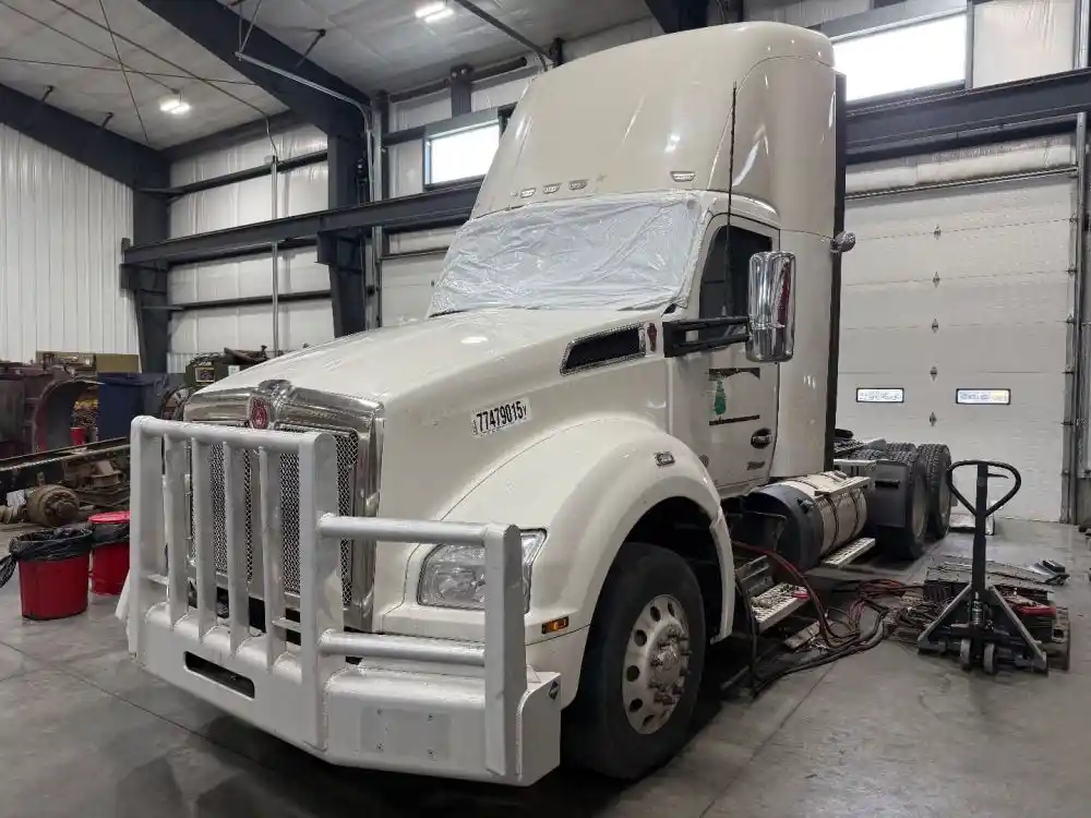 Kenworth  T880