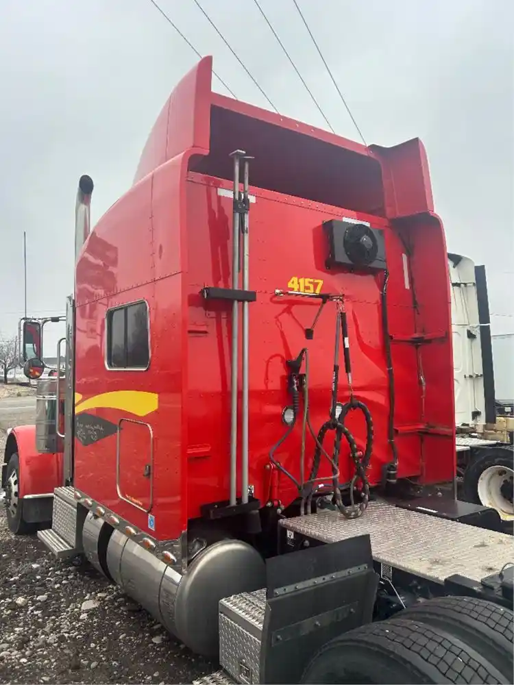 Image 5 of truck Used 2024 Peterbilt 389 Truck Tractor 