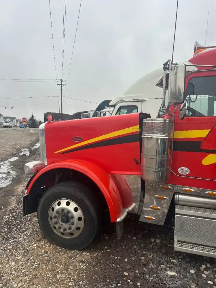 Image 12 of truck Used 2024 Peterbilt 389 Truck Tractor 