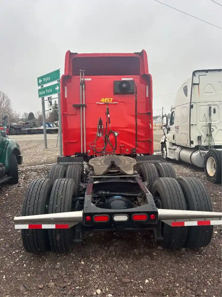 Image 4 of truck Used 2024 Peterbilt 389 Truck Tractor 