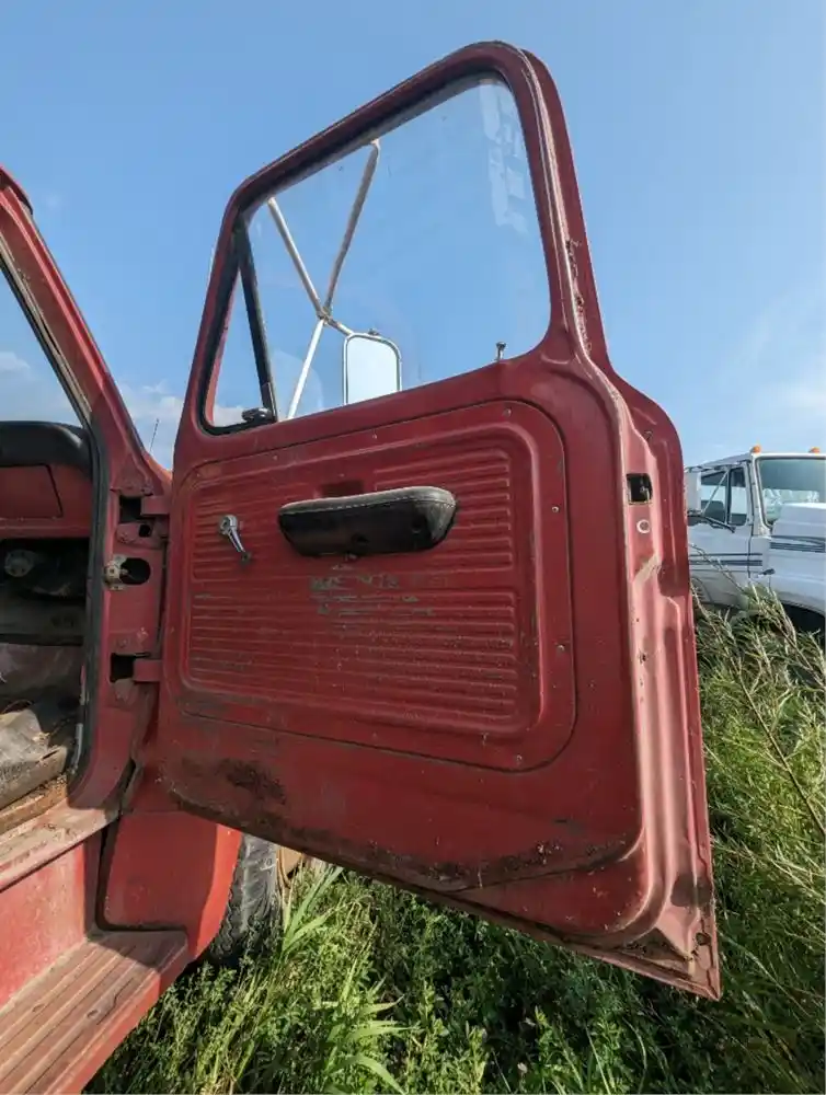 Salvage 1970 Ford F600 Custom Cab Grain Truck For Parts Winger