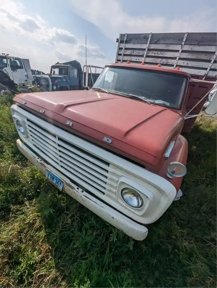 Salvage 1970 Ford F600 Custom Cab Grain Truck For Parts Winger, Minnesota, United States TPI