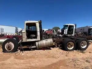 Salvage 1984 International F4370 - 52-S