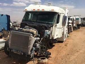 Salvage 2008 Freightliner COLUMBIA 120 - 70-S