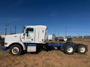 Salvage 2009 Peterbilt 365 - 823-S