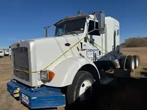 Salvage 2011 Peterbilt 365 - 826-S