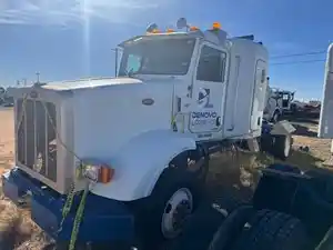 Salvage 2011 Peterbilt 365 - 824-S