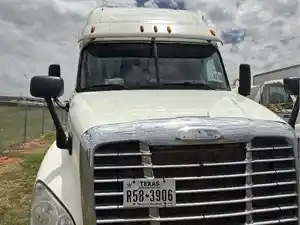 2012 Freightliner Cascadia 125 Truck for Parts (Stock #833-S)) Part Image