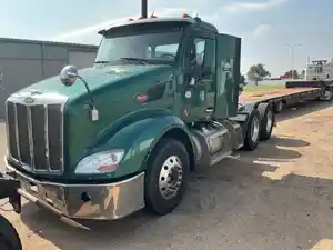 Complete 2017 Peterbilt 579 - 938