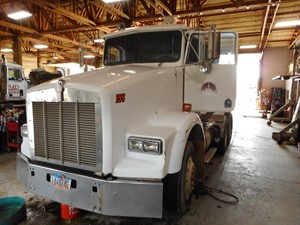 Salvage 1990 Kenworth T800 - 550026