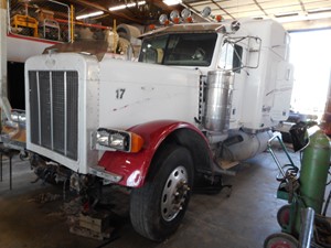 Salvage 2002 Peterbilt 379 - 599090
