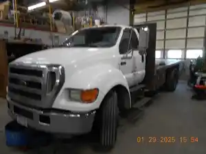 Salvage 2004 Ford F650 - 107211