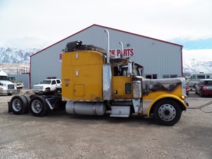 2005 Peterbilt 379 Truck for Parts (Stock #848386)) Part Image