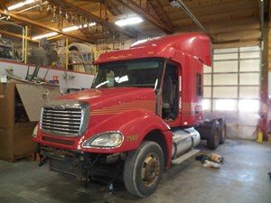 2006 Freightliner COLUMBIA 120 Truck for Parts (Stock #Y08579)) Part Image