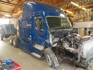 2013 Freightliner Cascadia Truck for Parts (Stock #FL9882)) Part Image
